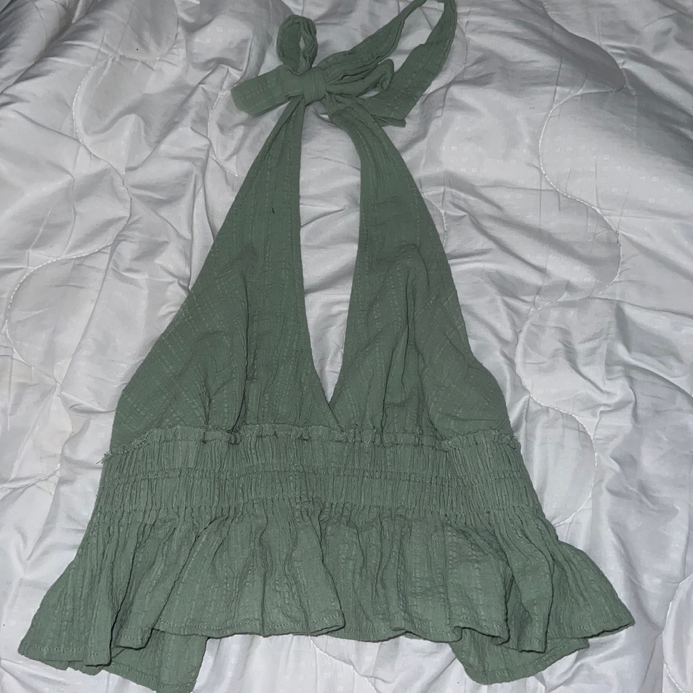 Open/low back crop top pistachio green